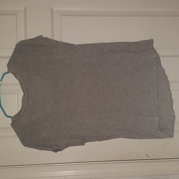 H&M Sequin Biting Lip Grey T Shirt - Picture 4 of 4